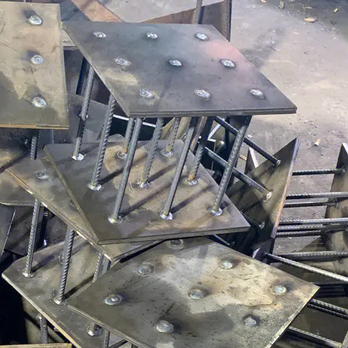 在确定荷泽预埋件位置时，需要考虑以下几点